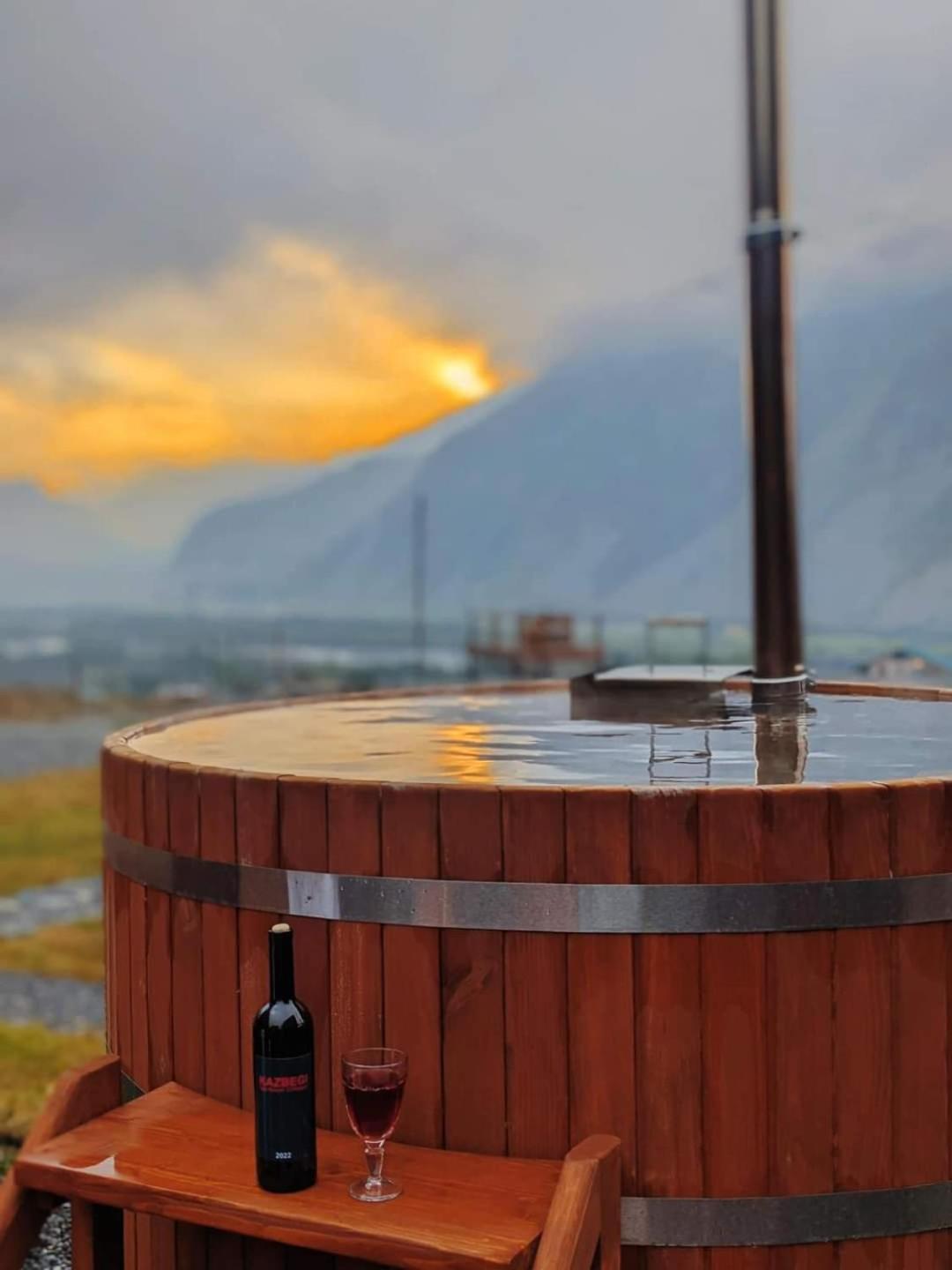 Kazbegi Spa Resort Cottages Eksteriør bilde