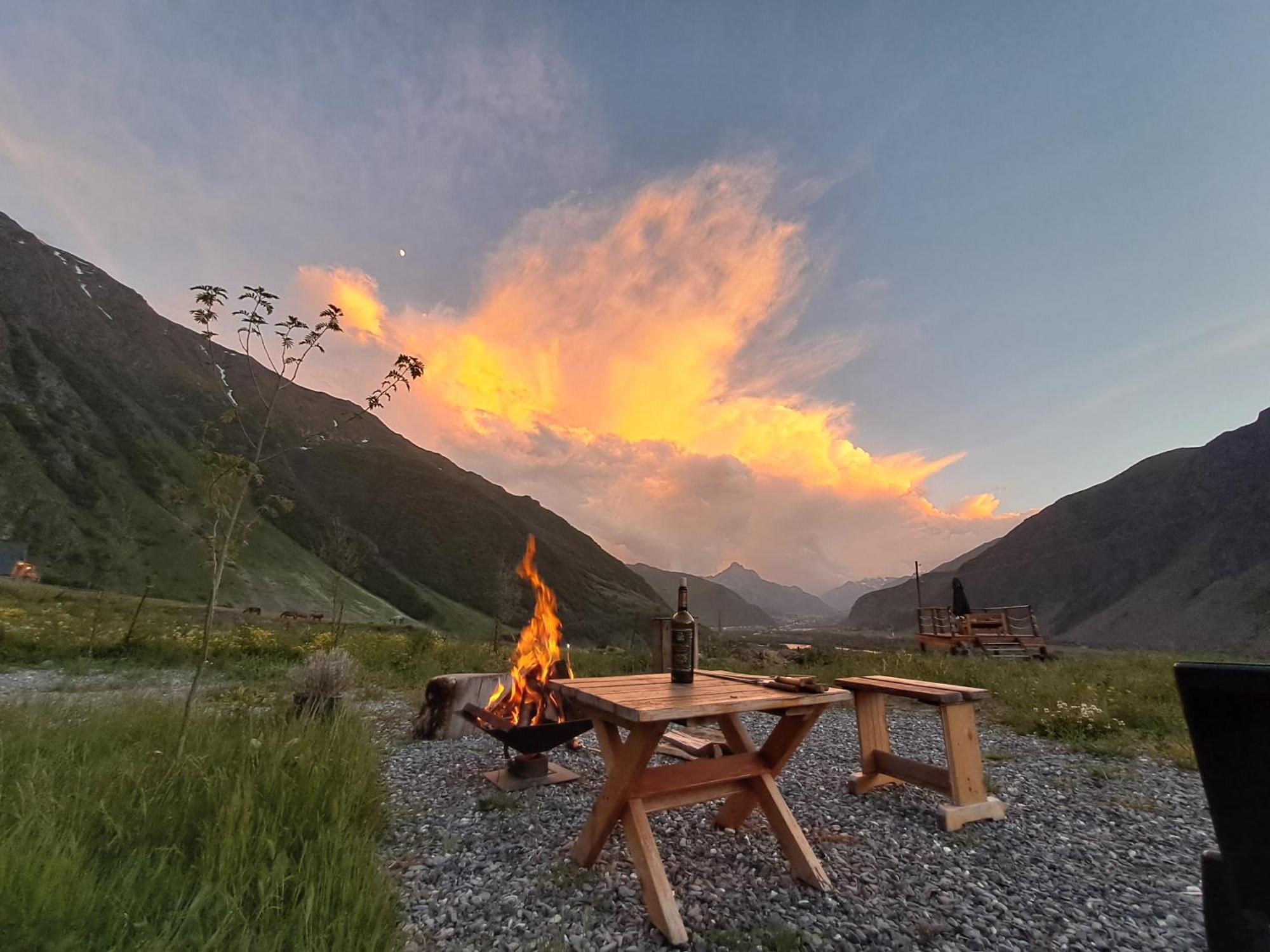 Kazbegi Spa Resort Cottages Eksteriør bilde